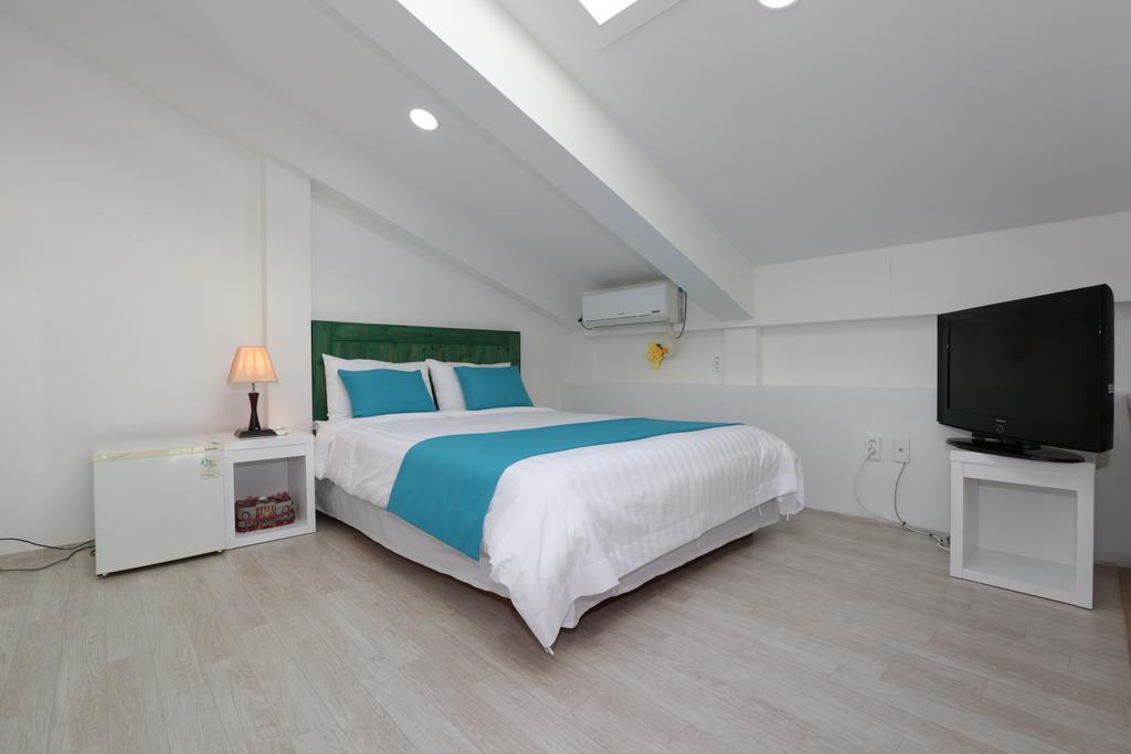 Gangneung Sea View Pension Exterior photo
