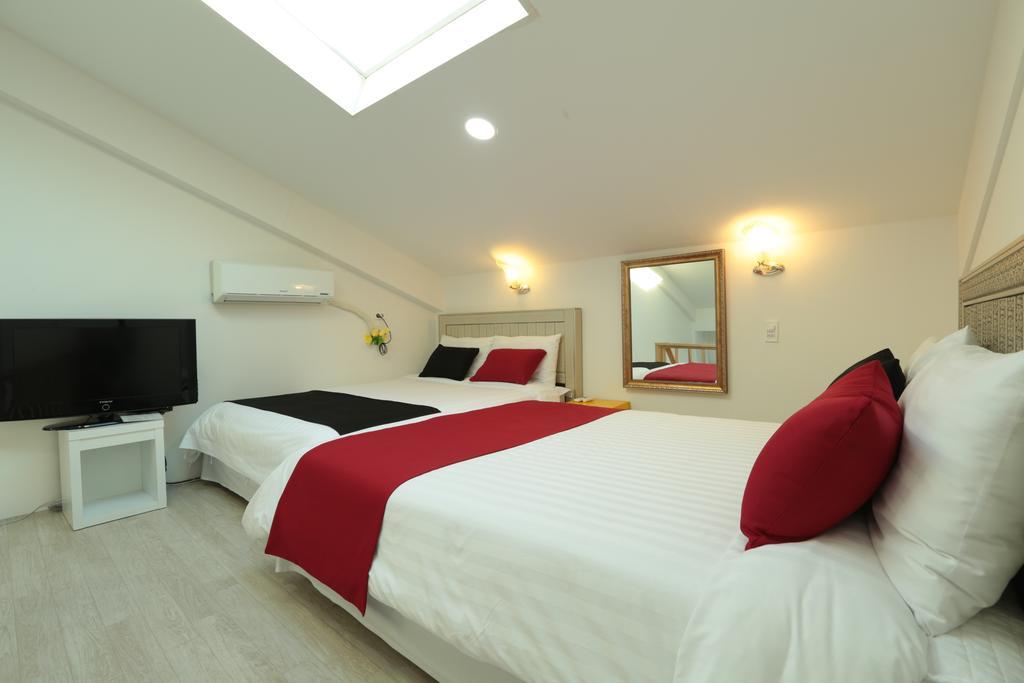 Gangneung Sea View Pension Exterior photo